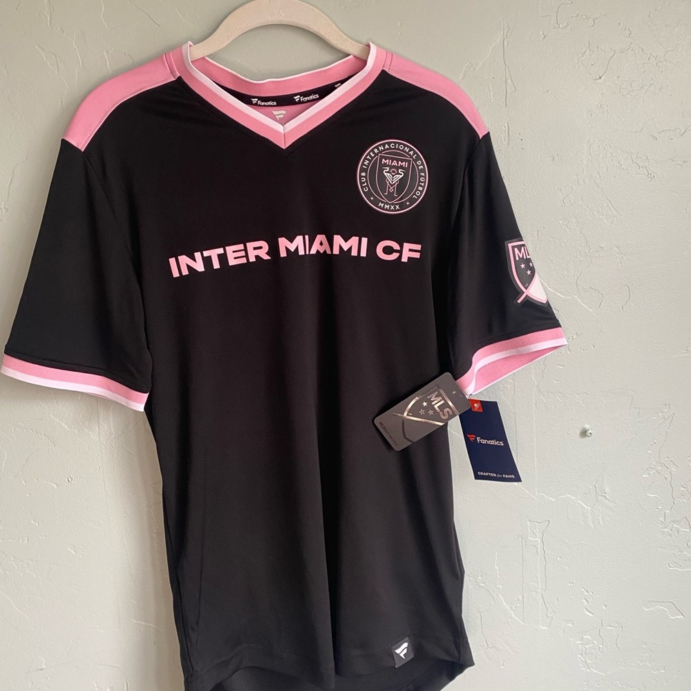 Inter Miami CF Black and Pink Jersey men’s small NWT